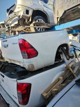 Toyota Hilux Çıkma Orjinal Sağ Arka Çamurluk